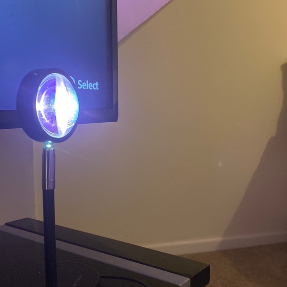 Circle adjustable sunset lamp - Picture 3 of 4